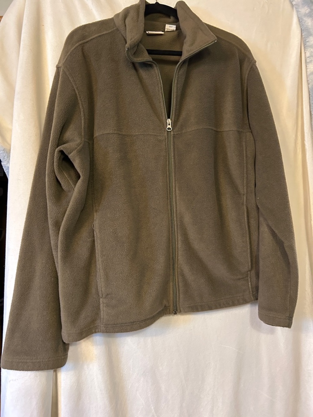 Bass Pro Shops Olive Green Lightweight Fleece Jacket